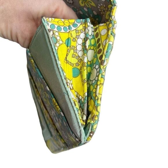 Vera Bradley lemon parfait travel wallet 9” X 4” - Picture 12 of 16